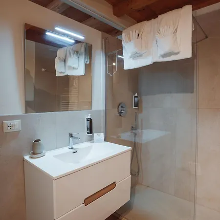 بيت ضيافة Garda Relais 4*