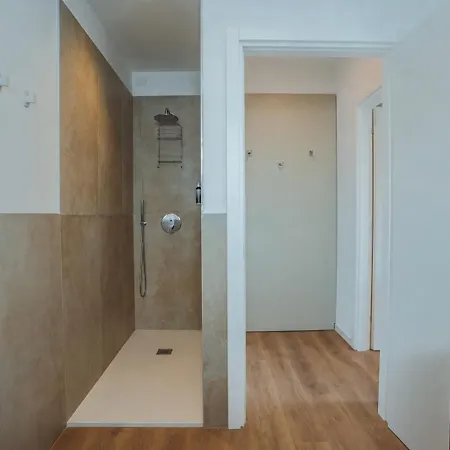 Garda Relais بيت ضيافة 4*