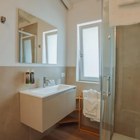 بيت ضيافة Garda Relais 4*