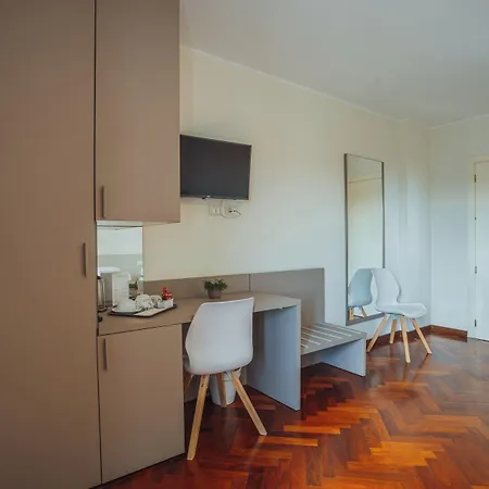 Πανσιόν Garda Relais Castelnuovo del Garda